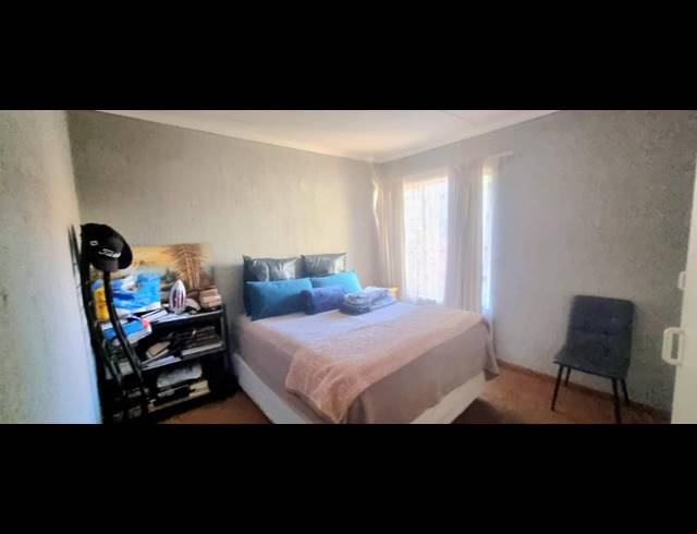 2 BEDROOM TOWNHOUSE FOR SALE IN AMBERFIELD